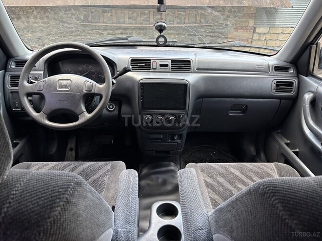 Honda CR-V-11
