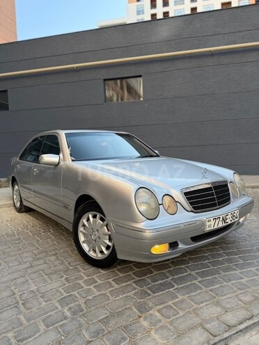 Mercedes E 200-1