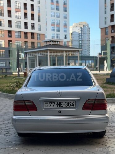 Mercedes E 200-9