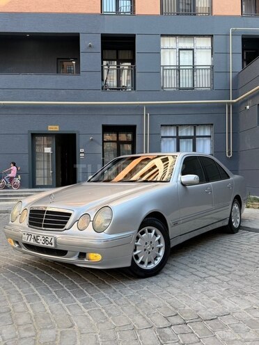 Mercedes E 200-4