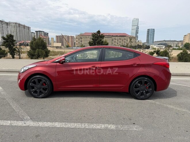 Hyundai Elantra-5
