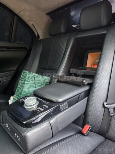 Mercedes S 500-13