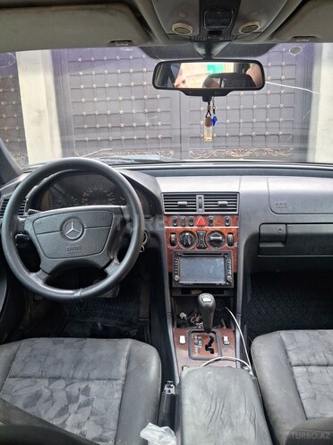 Mercedes C 200-2