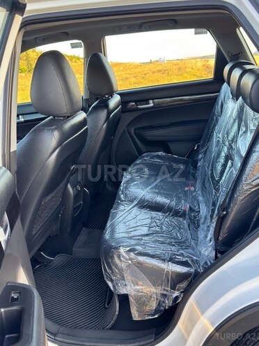 Kia Sorento-11