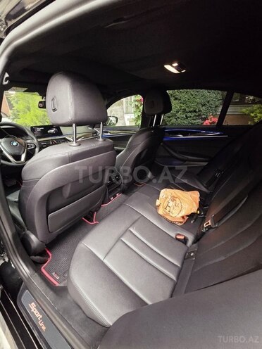 BMW 530-12