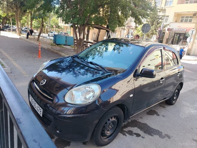 Nissan March-4