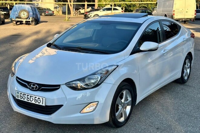 Hyundai Elantra-4