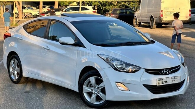 Hyundai Elantra-2