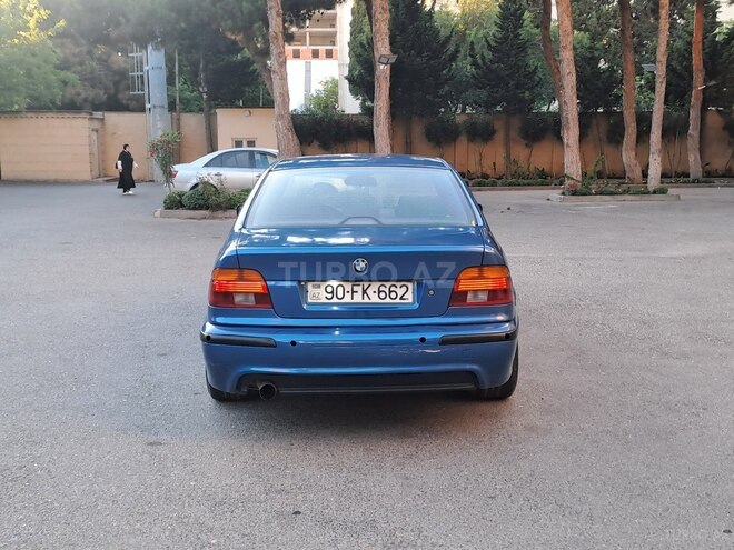 BMW 528-4