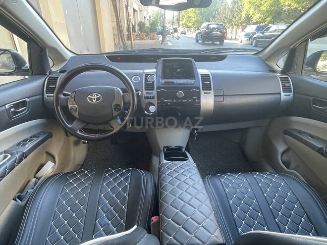 Toyota Prius-3