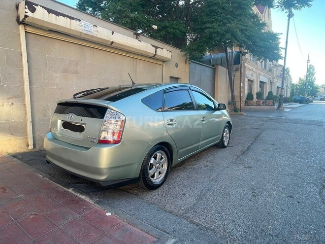 Toyota Prius-6