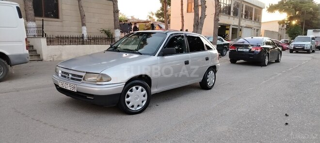 Opel Astra-3