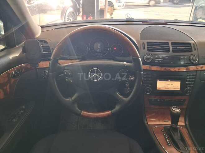 Mercedes E 200-2