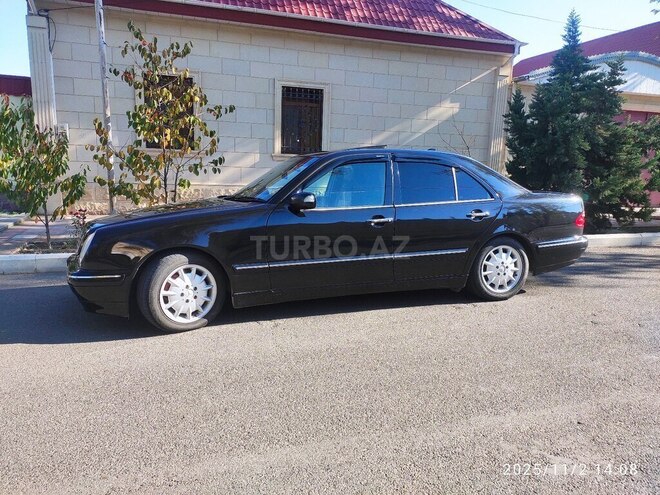 Mercedes E 320-8