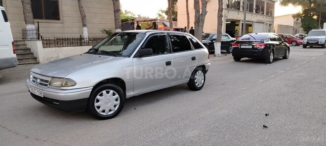 Opel Astra-4