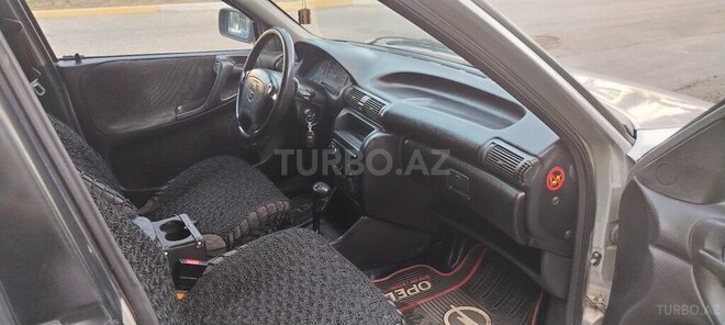 Opel Astra-14