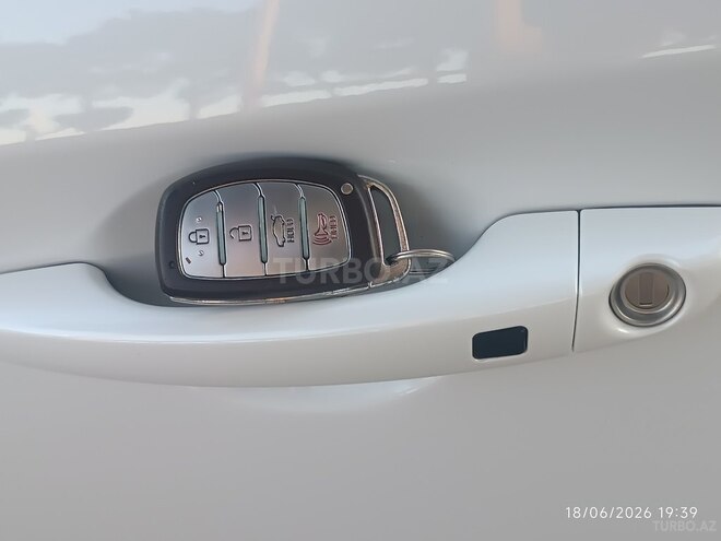 Hyundai Elantra-17