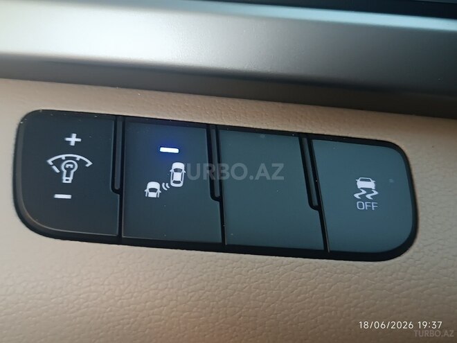 Hyundai Elantra-16