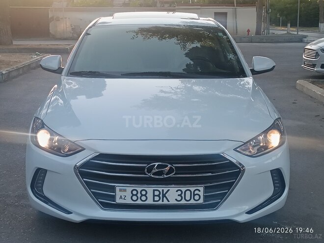 Hyundai Elantra-2