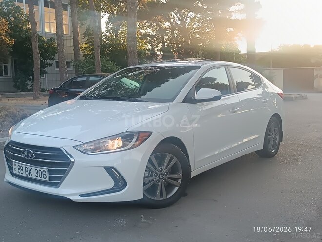 Hyundai Elantra-3