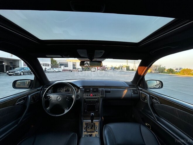 Mercedes E 320-10