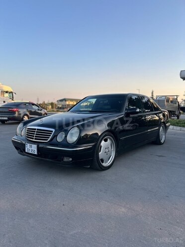 Mercedes E 320-6