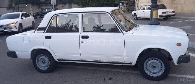 LADA (VAZ) 2107-4