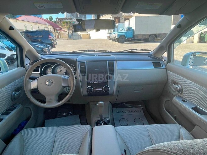 Nissan Tiida-3