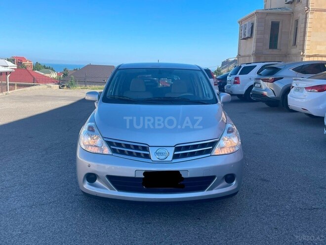 Nissan Tiida-1