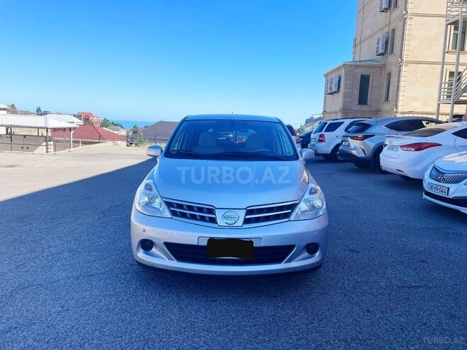 Nissan Tiida-6