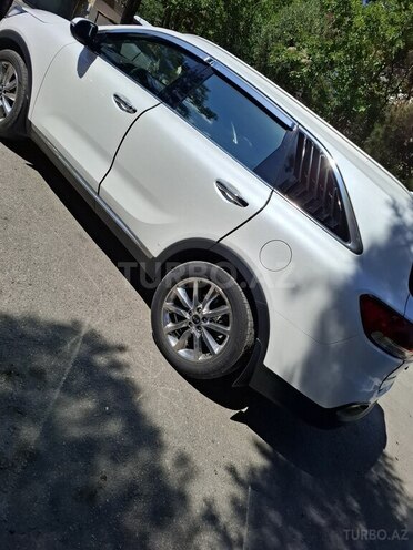 Kia Sorento-8