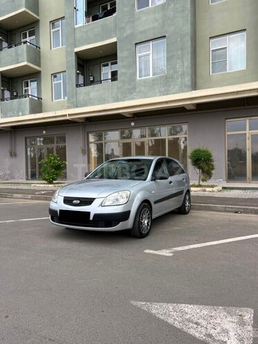 Kia Rio-5