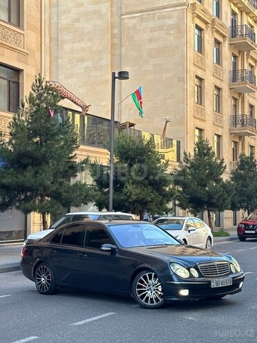 Mercedes E 220-4