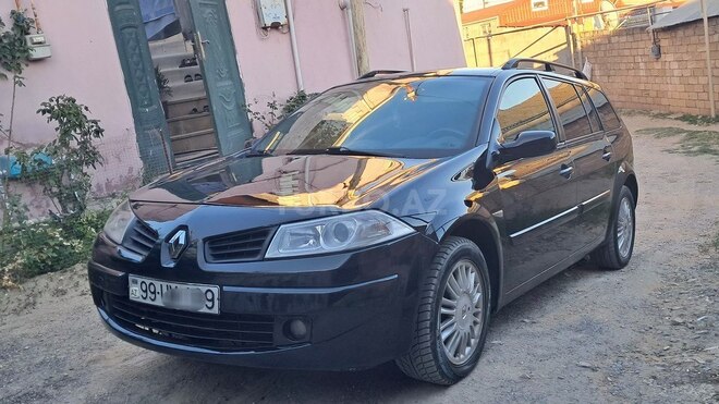 Renault Megane-11