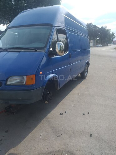 Ford Transit-13