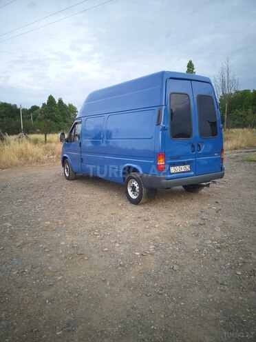 Ford Transit-5