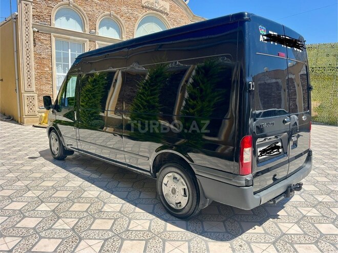 Ford Transit-3