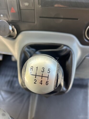 Ford Transit-11