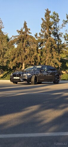 BMW 528-2