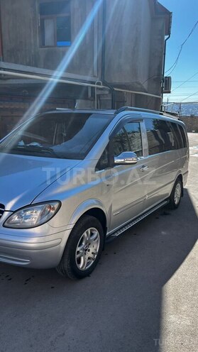 Mercedes Viano-5
