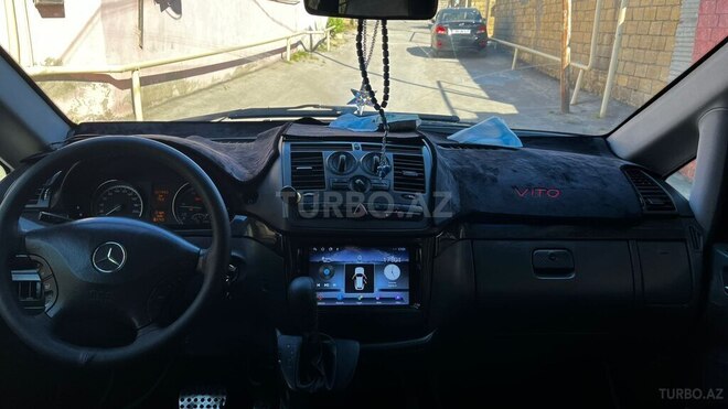 Mercedes Viano-8