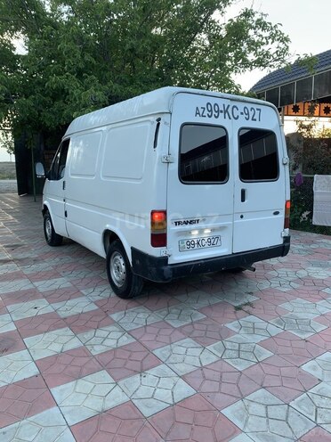 Ford Transit-3