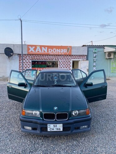 BMW 320-11