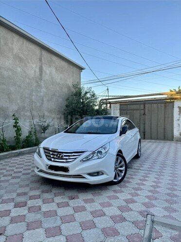 Hyundai Sonata-1