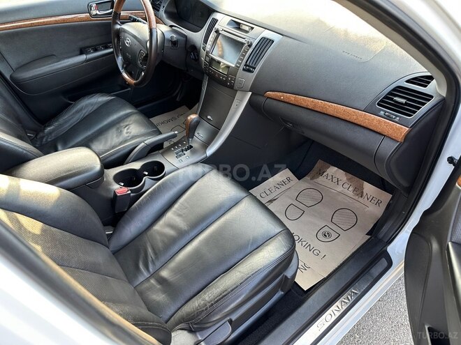 Hyundai Sonata-14