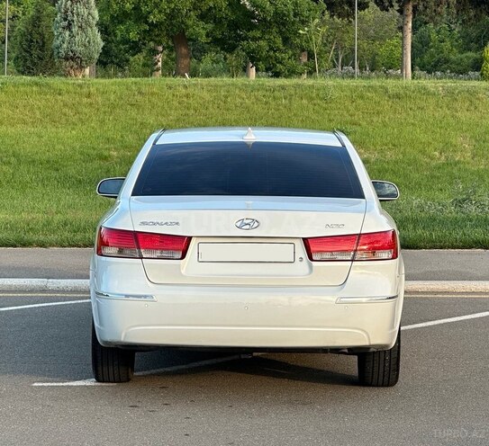 Hyundai Sonata-6
