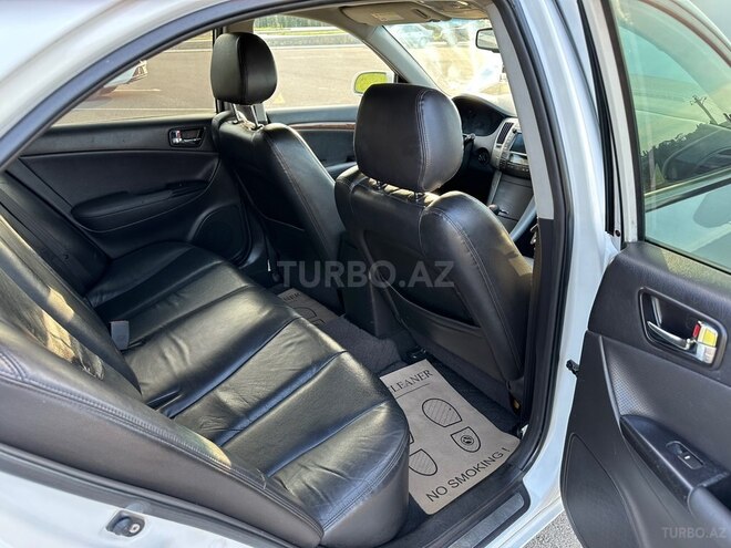 Hyundai Sonata-16