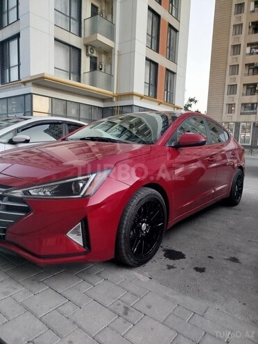 Hyundai Elantra-2