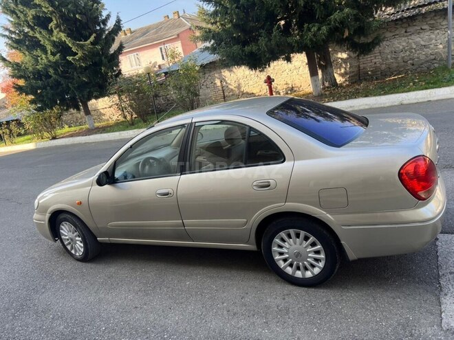 Nissan Sunny-12