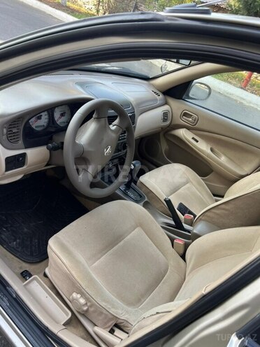 Nissan Sunny-13